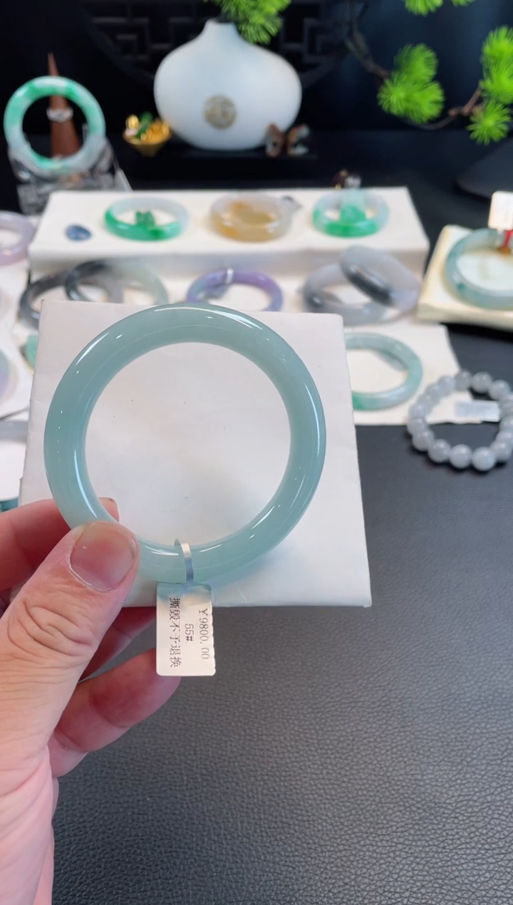 翡翠手镯未镶嵌55圆条