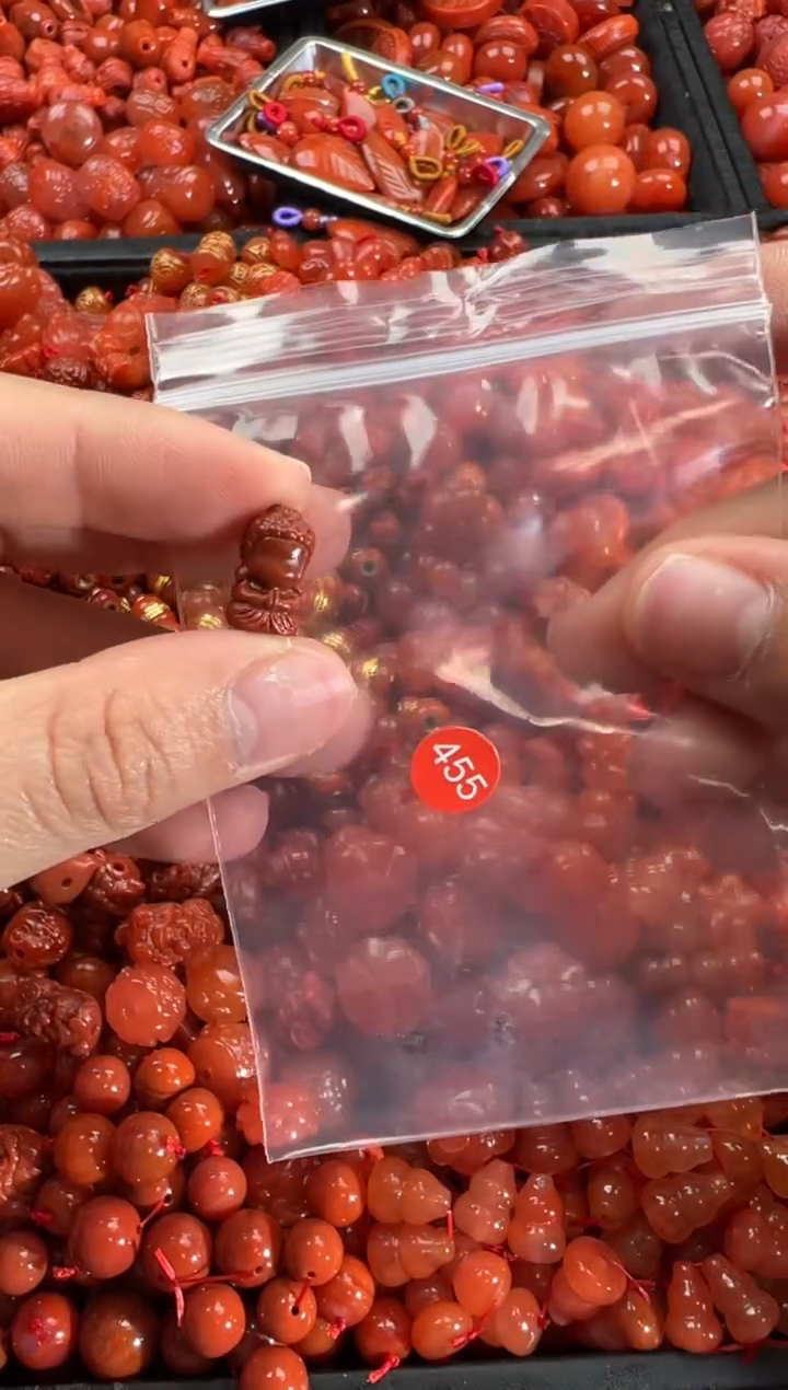 【闪购商品】南红玛瑙颈饰未镶嵌1