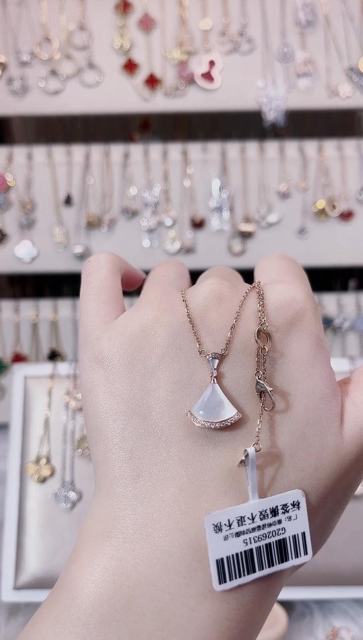 【闪购商品】钻石颈饰18K金镶嵌18K金镶嵌钻石 K玫 