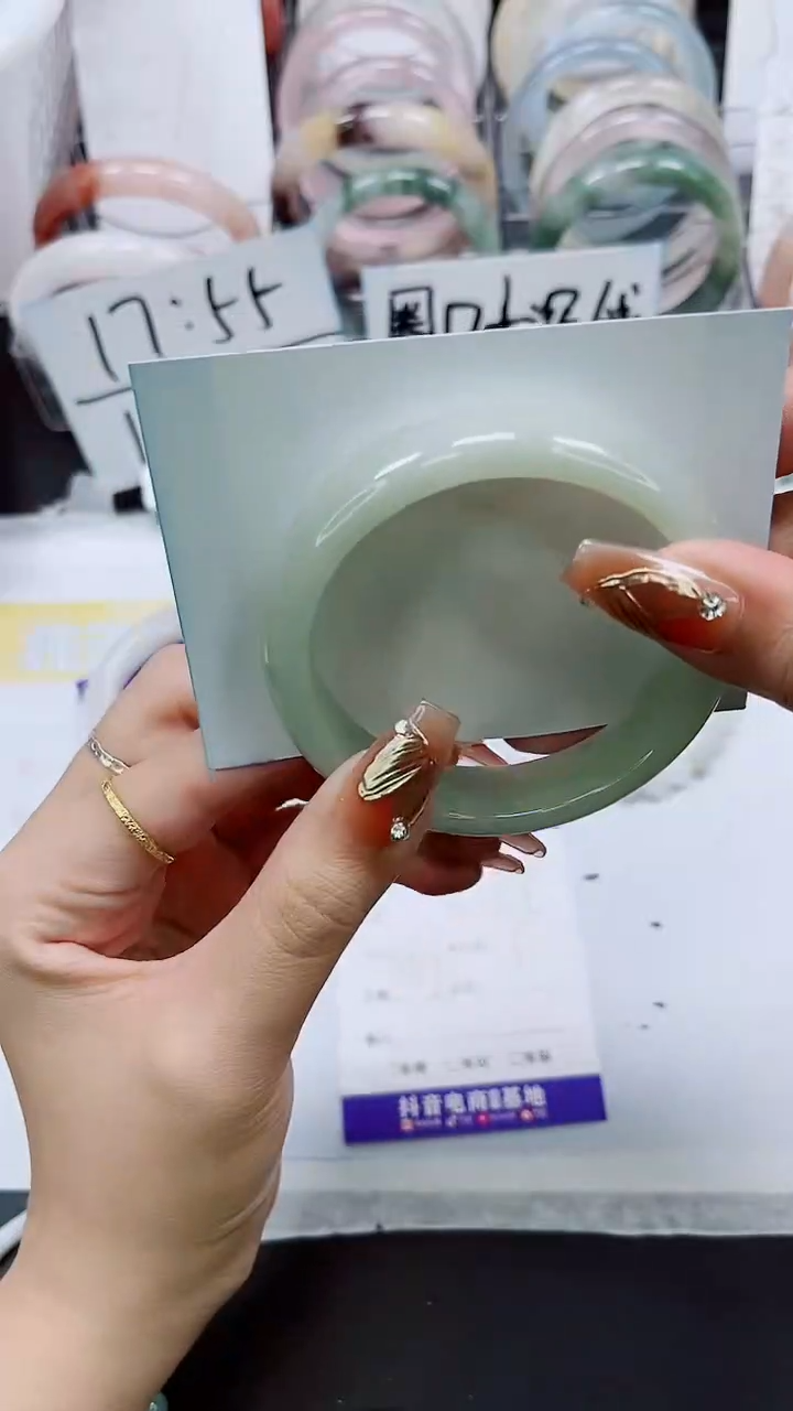 【闪购商品】石英质玉手镯未镶嵌S297-58/59