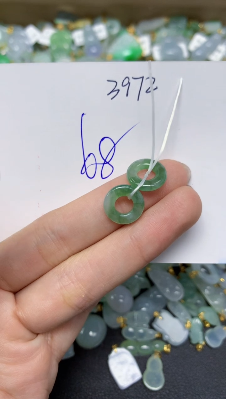 【闪购商品】翡翠颈饰未镶嵌天然翡翠A货