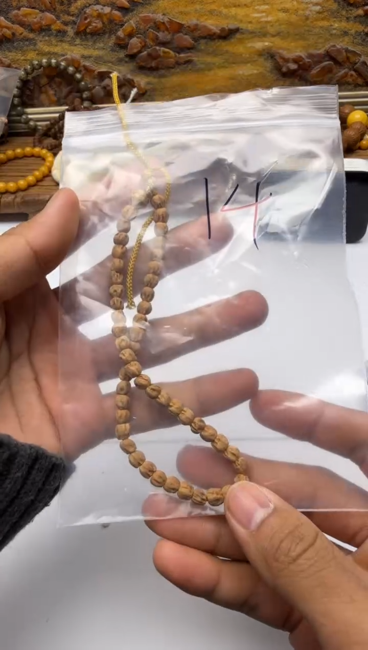 把件柏香籽/百香籽手持