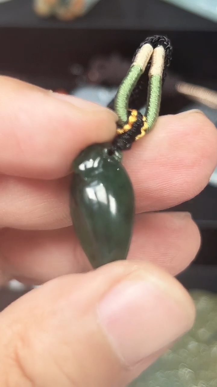 颈饰未镶嵌翡翠天然缅A翡翠