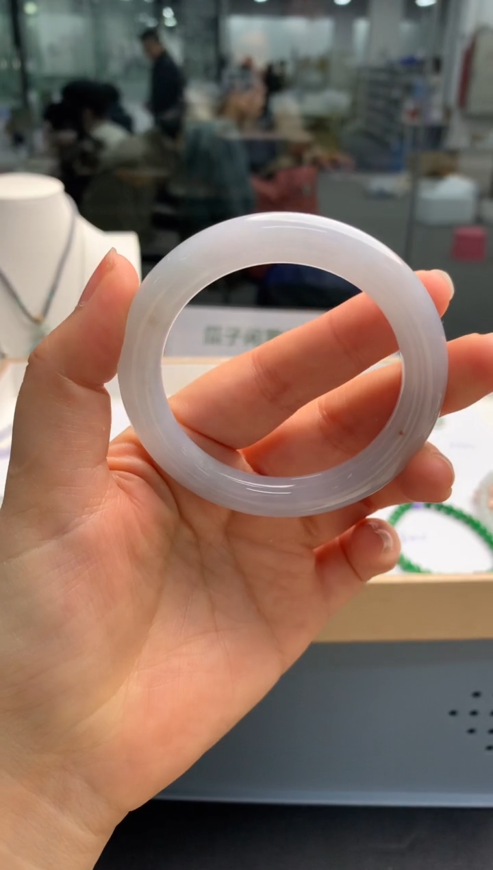 【闪购商品】翡翠颈饰未镶嵌翡翠手镯|不退不换