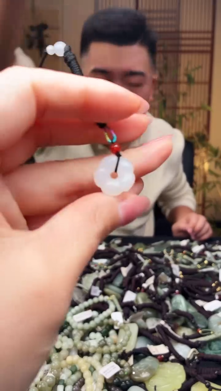 颈饰未镶嵌和田玉多样性发货，拍一发一