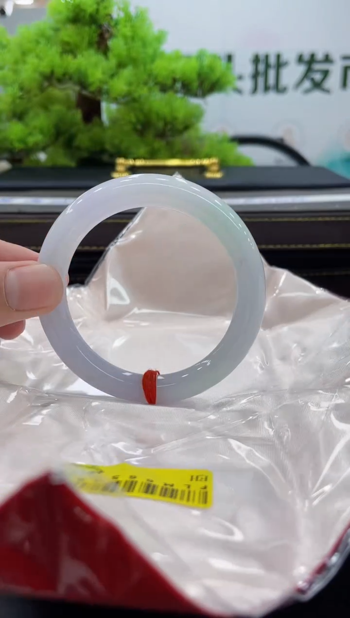 【闪购商品】翡翠手镯未镶嵌手镯