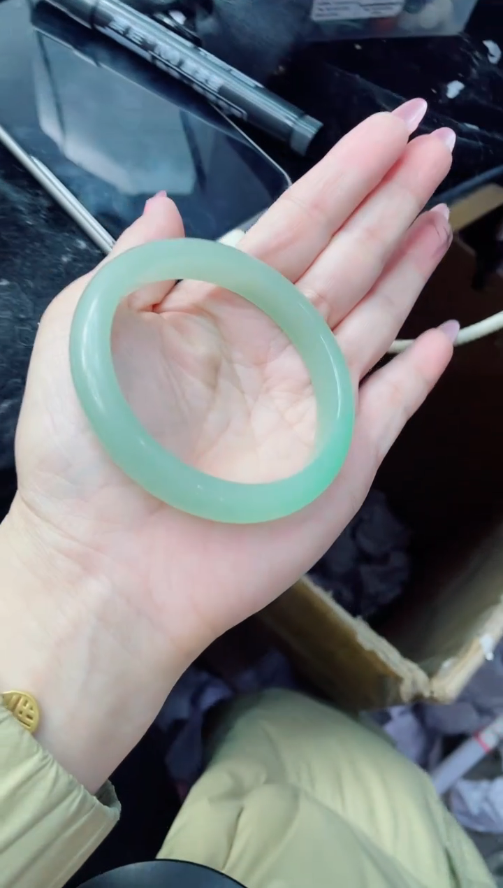 【闪购商品】石英质玉未镶嵌手镯124