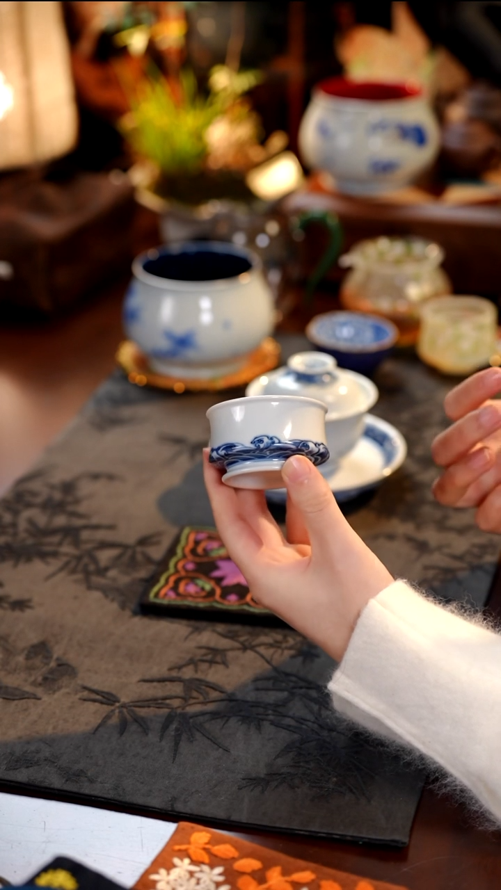 海水····················