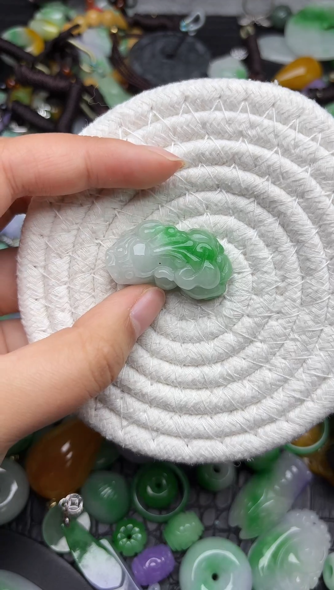 颈饰未镶嵌翡翠缅甸翡翠吊坠