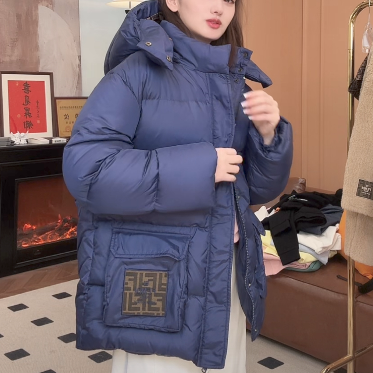 未使用 FENDI/芬迪 羽绒外套 纯色徽标贴片拉链长袖 儿童款 ZC