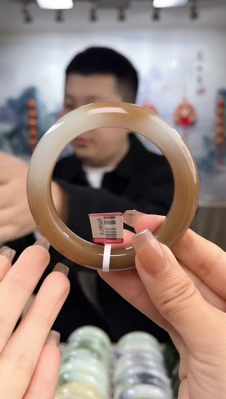 【闪购商品】和田玉手镯未镶嵌56+圈口6318