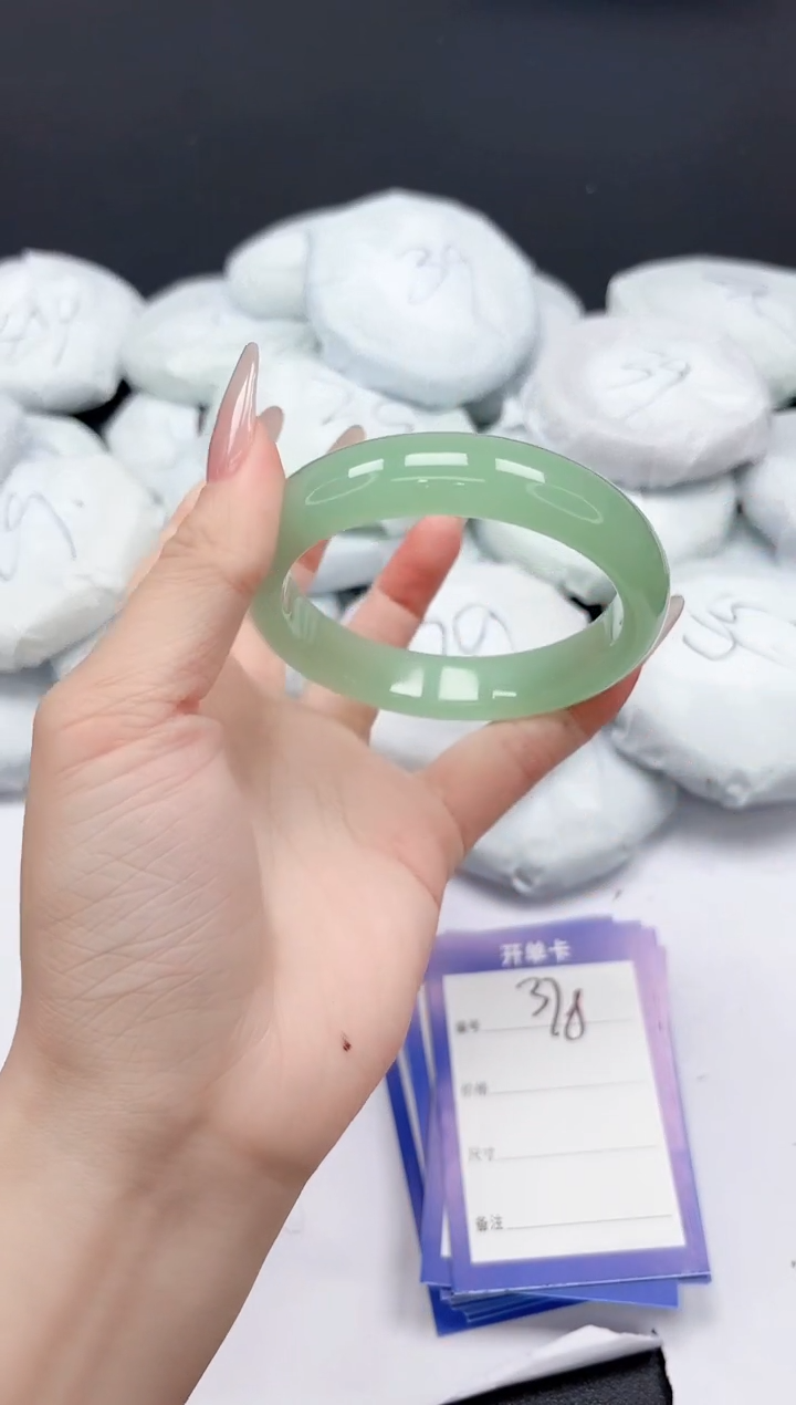 未镶嵌手镯石英质玉378/5960