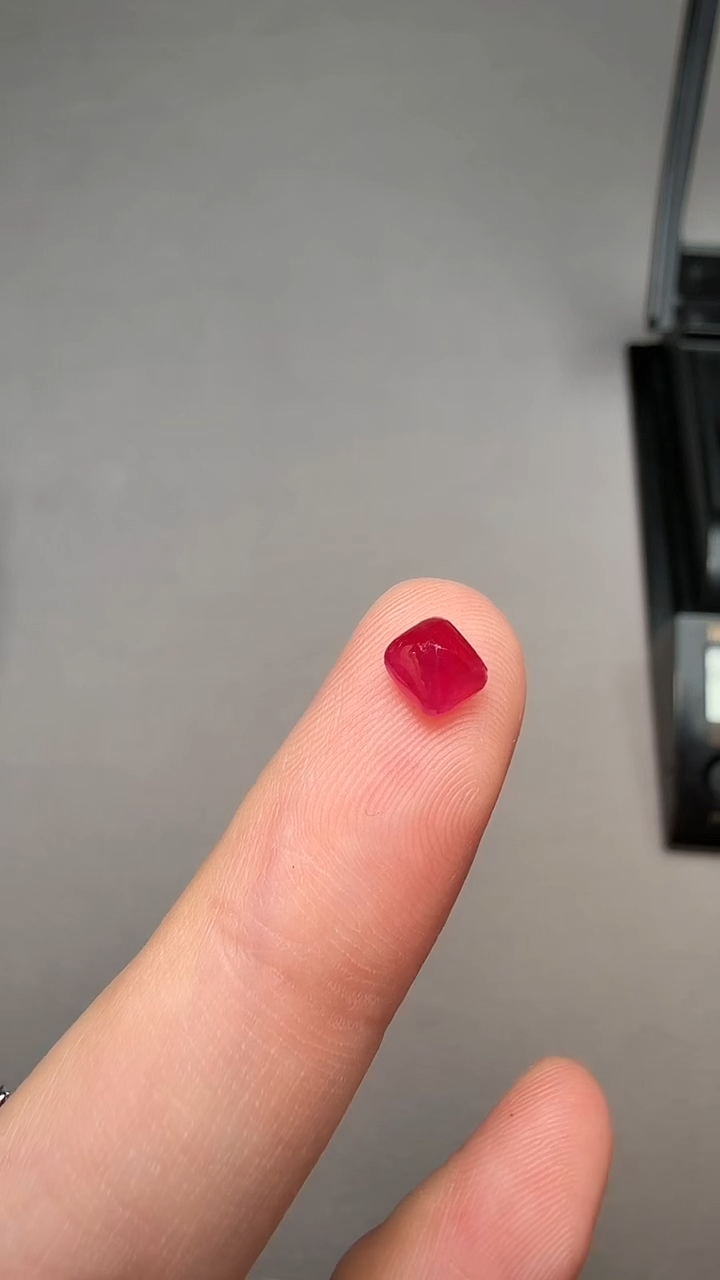 【闪购商品】红宝石无烧鸽血红糖塔未镶嵌1.1ct-A667-1p