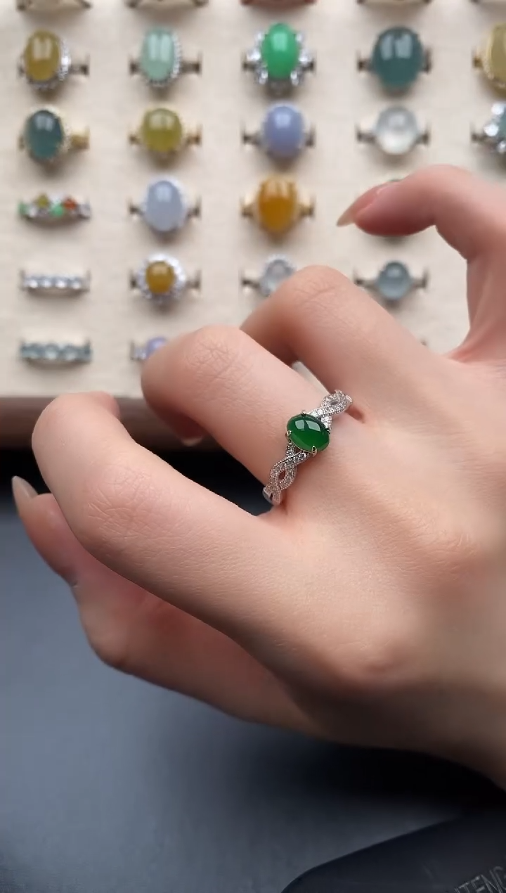 银S925镶嵌戒指翡翠一物一证一礼盒