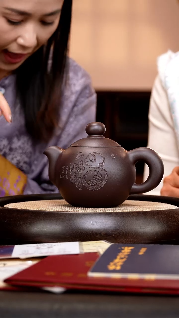 茶壶紫砂ZCP103  芙蓉珠 黑墩头 520cc