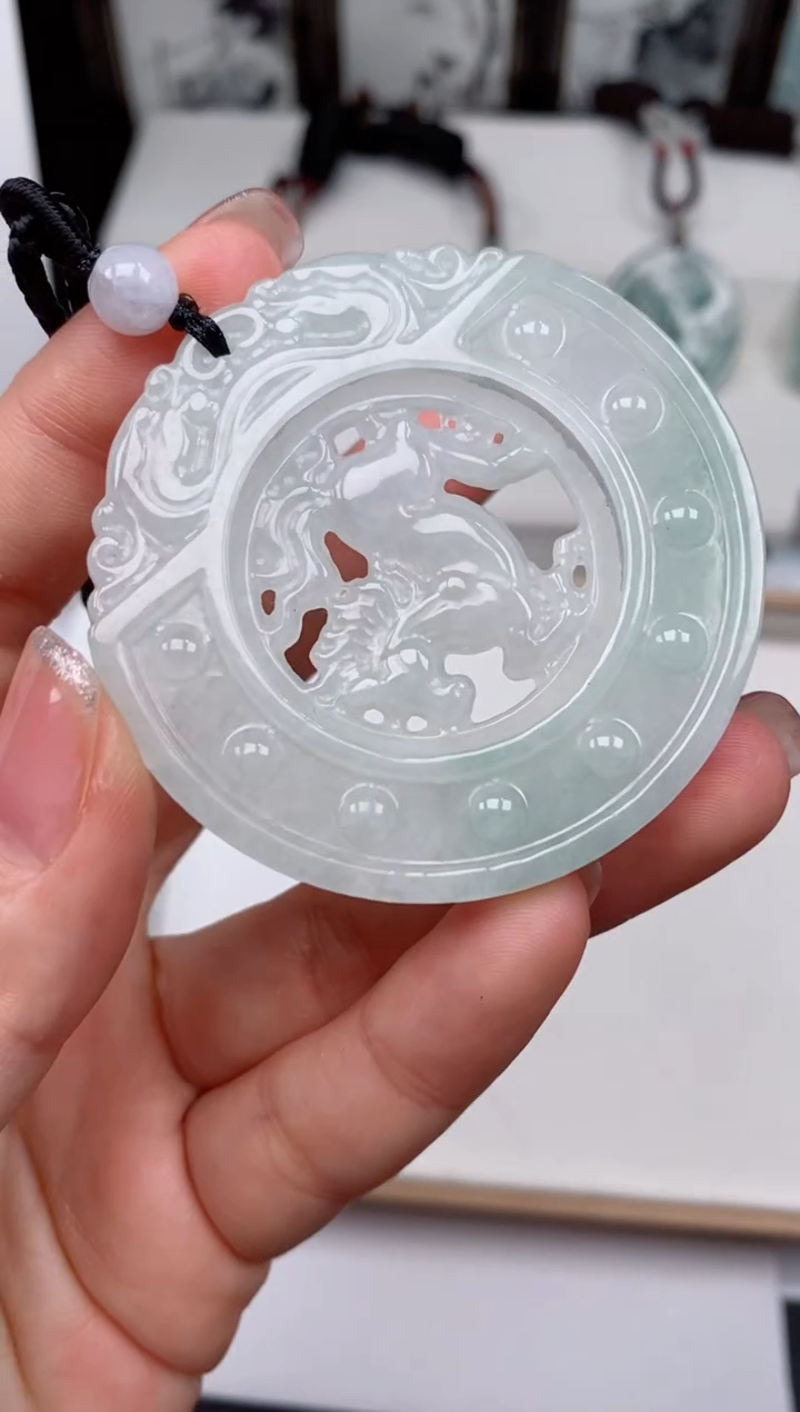 【闪购商品】翡翠颈饰未镶嵌吊坠