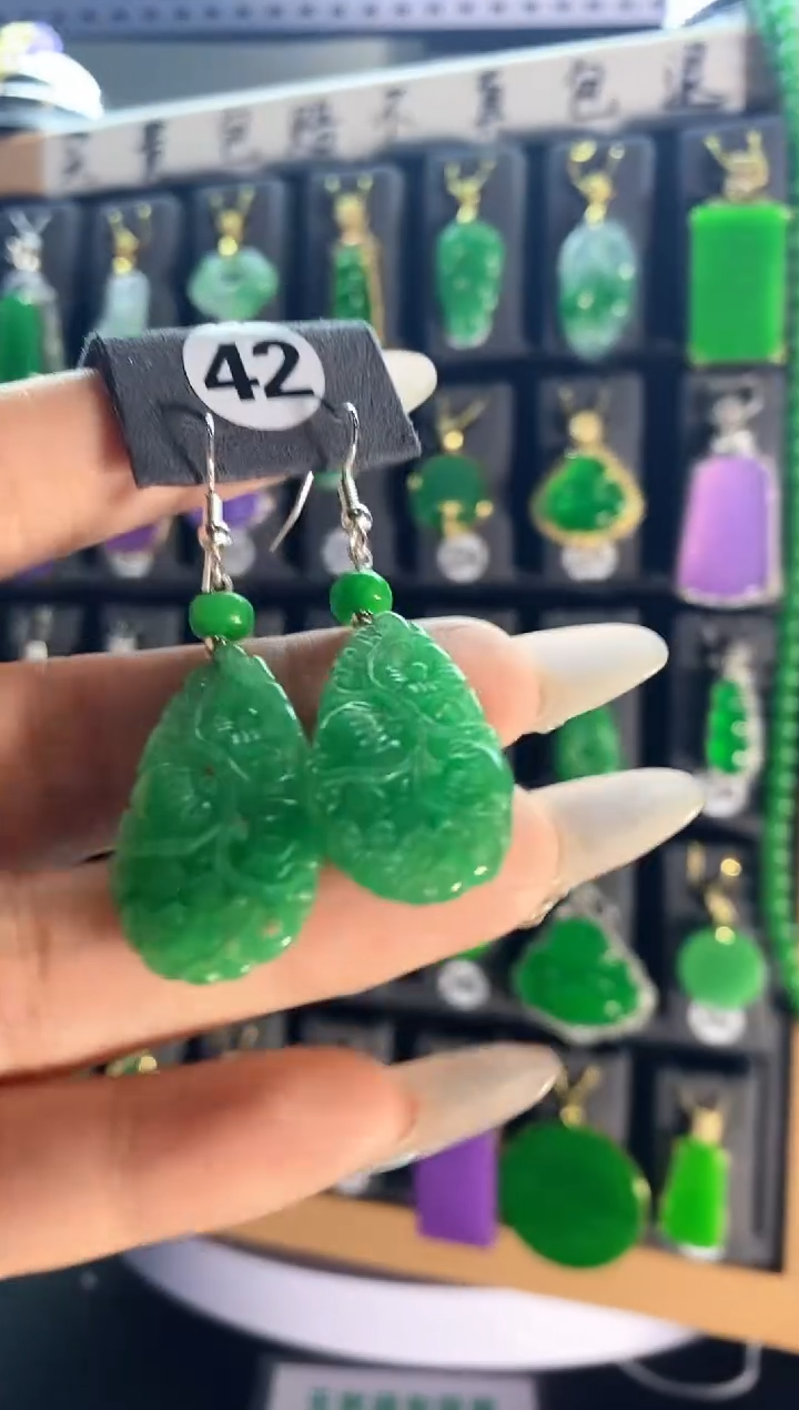 【闪购商品】翡翠耳饰银S925镶嵌42.....