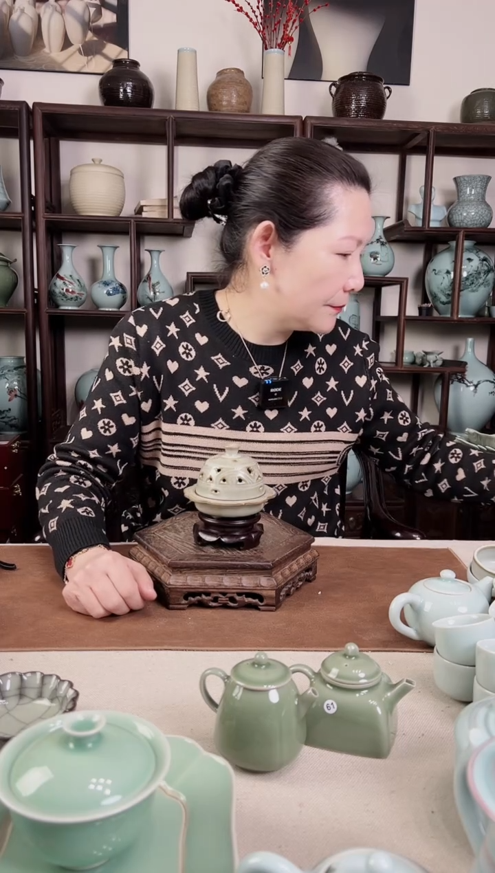 【闪购商品】杯月白釉 香炉（哑光）
