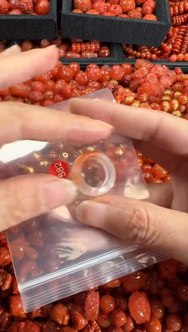 【闪购商品】南红玛瑙颈饰未镶嵌1