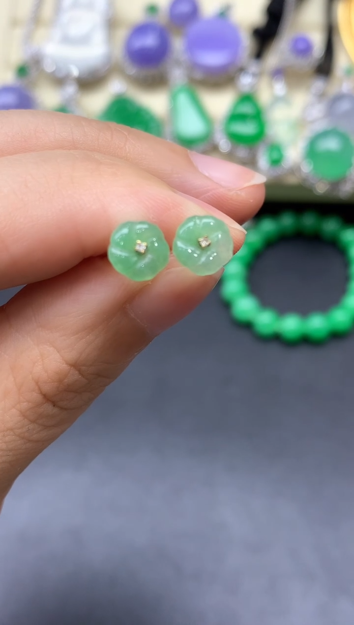 颈饰18K金镶嵌翡翠377-中国好珍宝