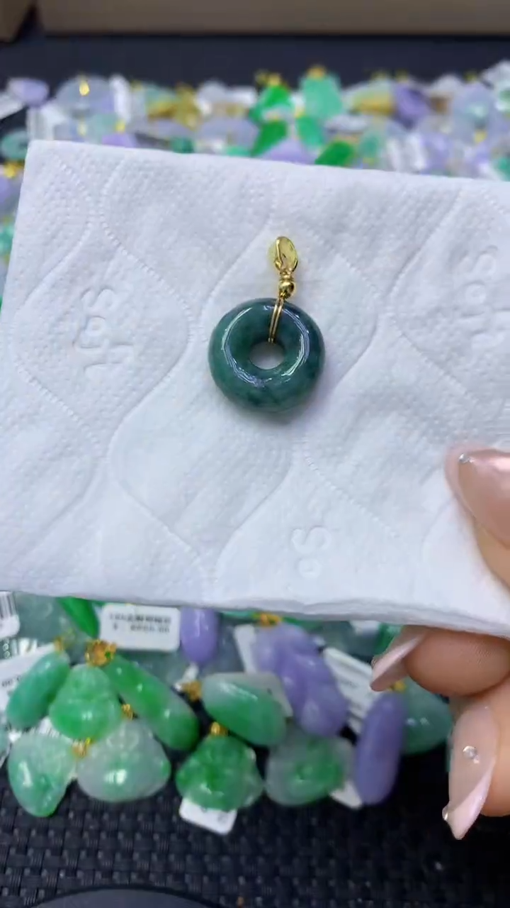 颈饰未镶嵌翡翠天然缅甸翡翠A货