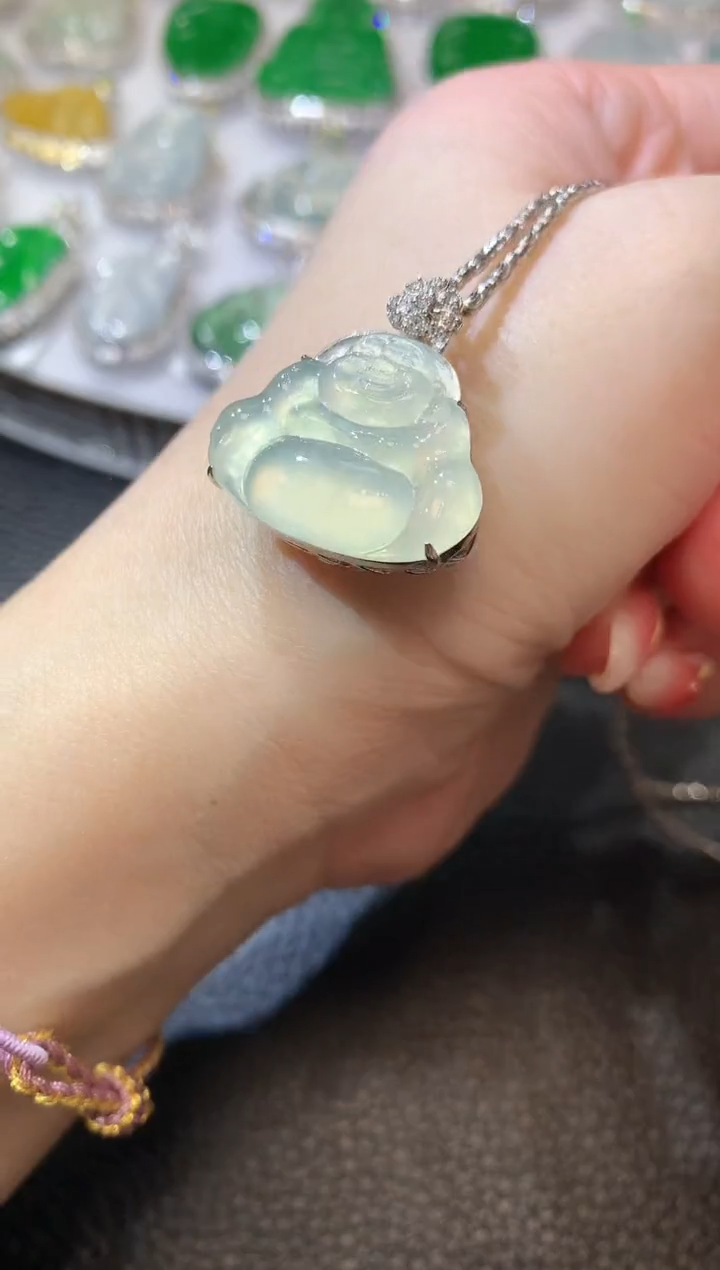 【闪购商品】翡翠吊坠(不含链)18K金镶嵌C7   