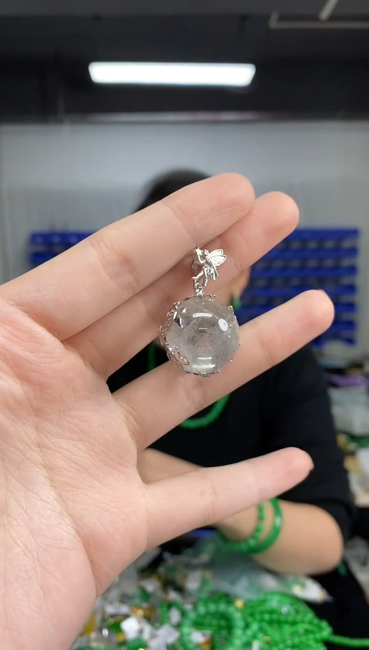 颈饰未镶嵌水晶多样性发其一颜色微差