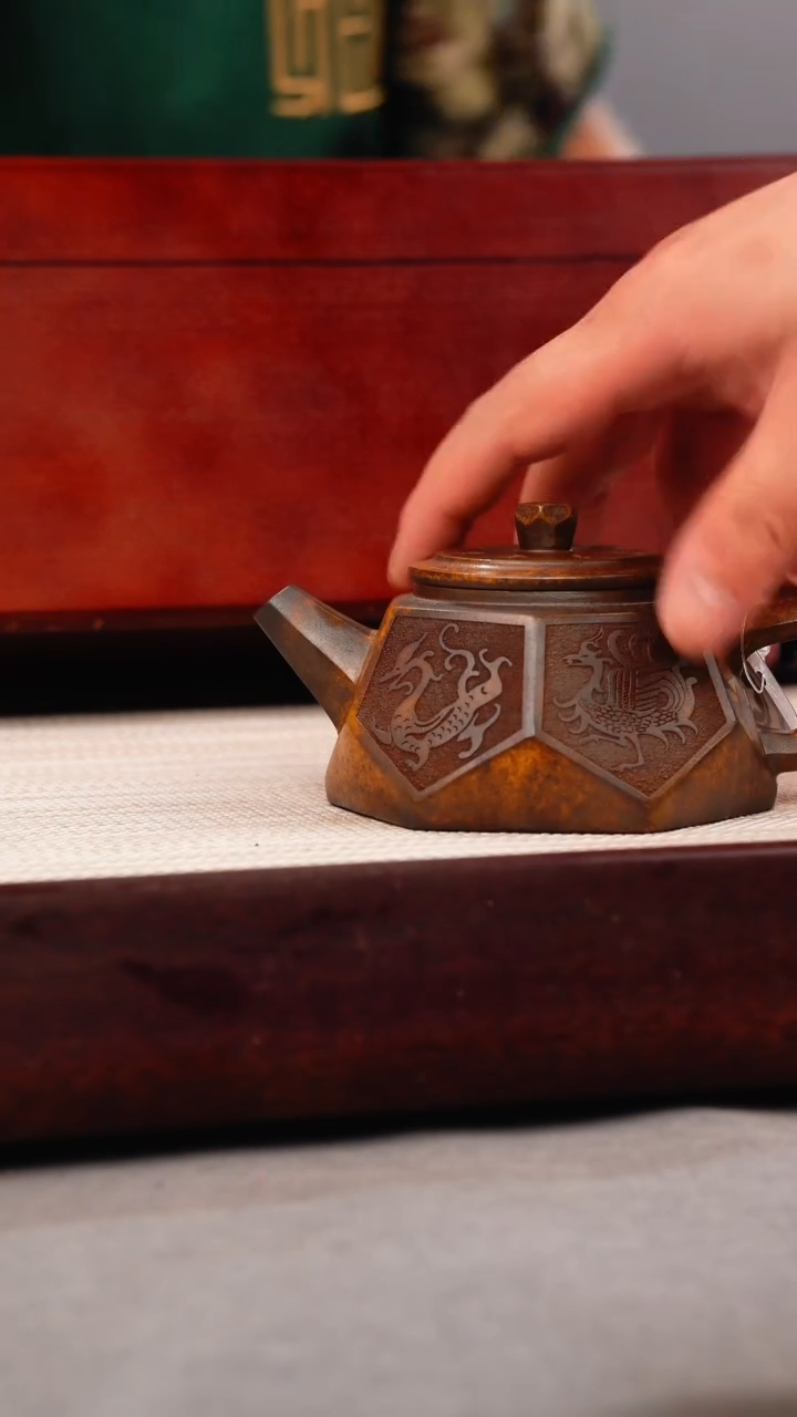 茶壶紫砂龙骨金砂 钻石 四大神兽