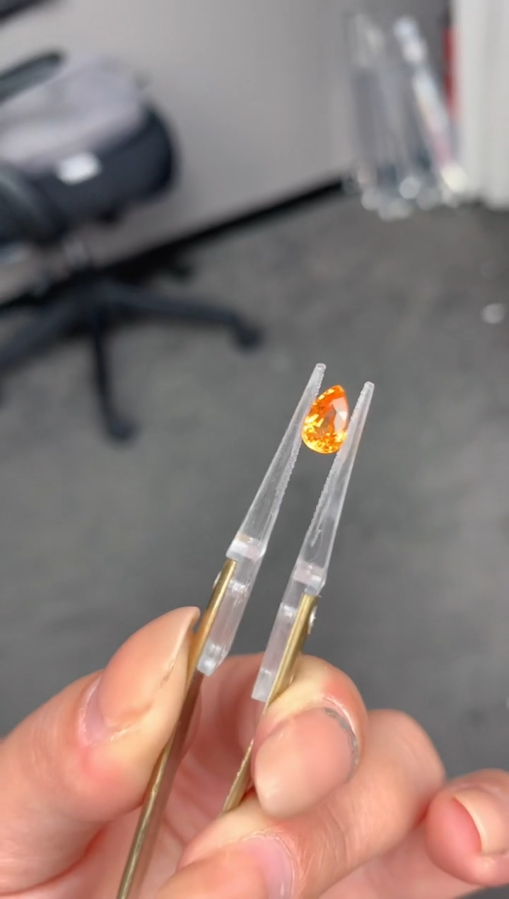 【闪购商品】石榴石（芬达石）裸石未镶嵌1.4ct芬达