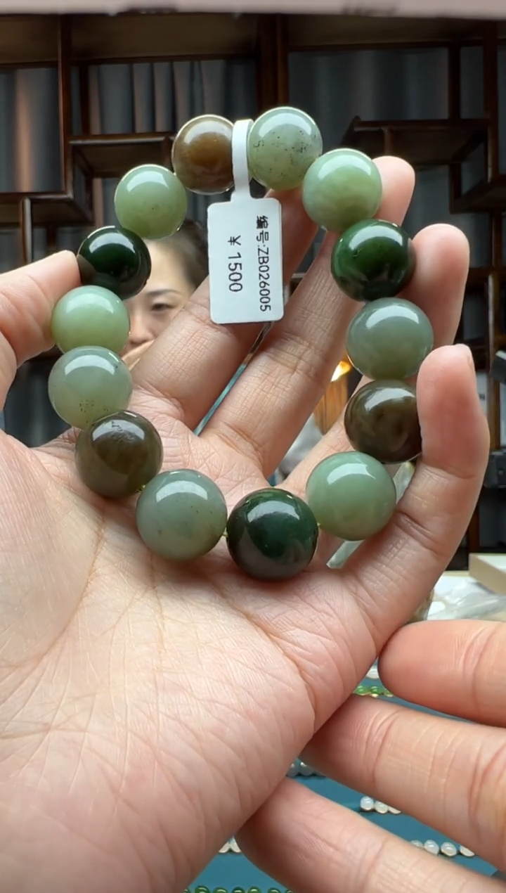 【闪购商品】和田玉颈饰未镶嵌手串