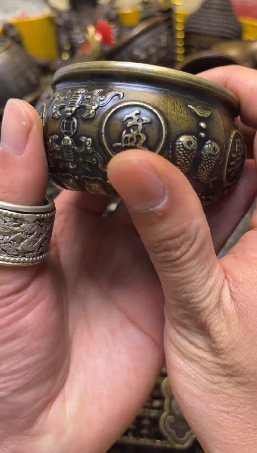 精美铜器，点击下单