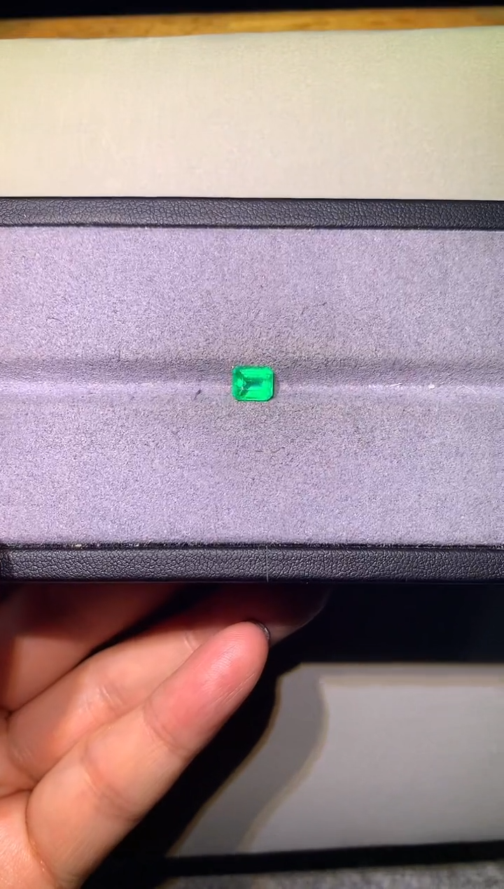 【闪购商品】祖母绿裸石未镶嵌1.02ct哥伦INT沃顿吉尔德