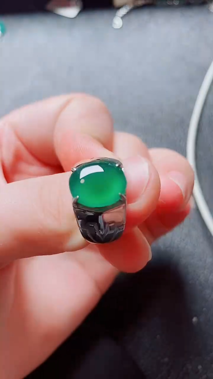 翡翠戒指银S925镶嵌翡翠
