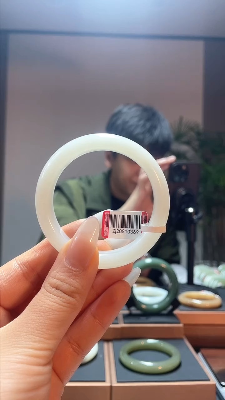 【闪购商品】和田玉手镯未镶嵌52白玉20510369