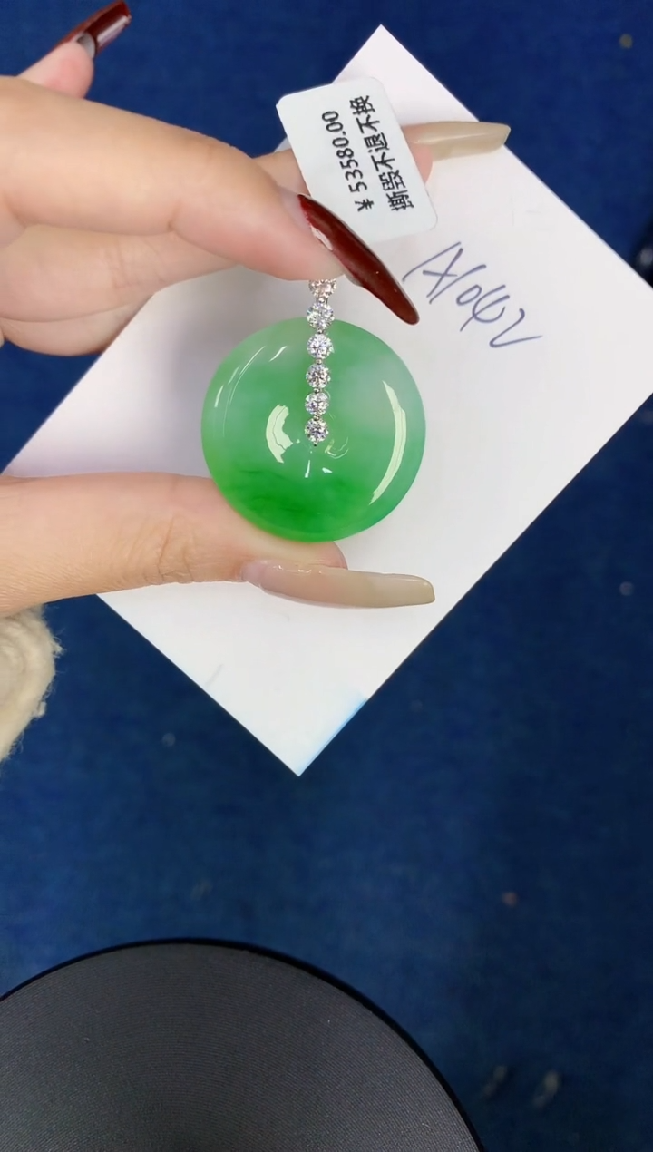 【闪购商品】翡翠颈饰18K金镶嵌00000000000