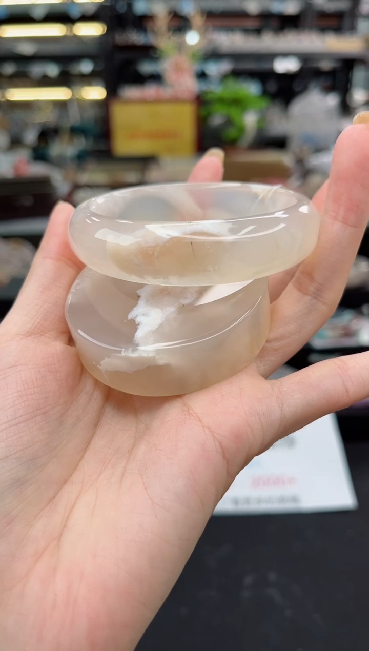 【闪购商品】石英质玉手镯未镶嵌57圈口（赠品镯心）1456221