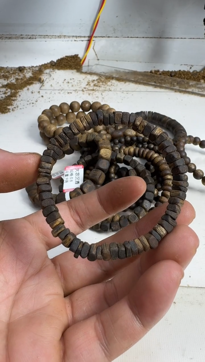 沉香手串板块珠5克
