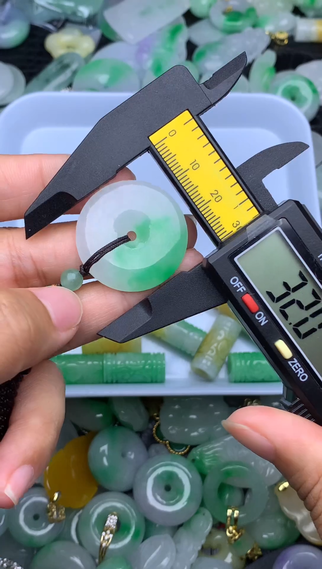 翡翠未镶嵌颈饰天然缅甸翡翠吊坠