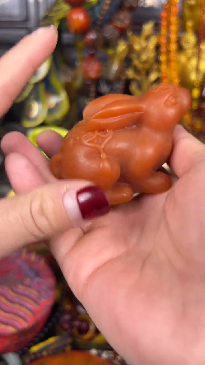 【闪购商品】蜜蜡手链未镶嵌兔子摆件