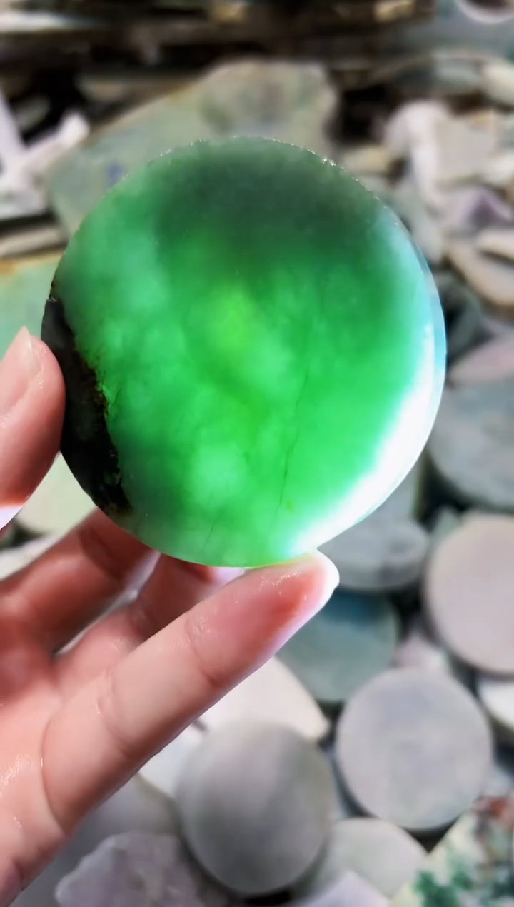 【闪购商品】翡翠颈饰未镶嵌A货白谭2027