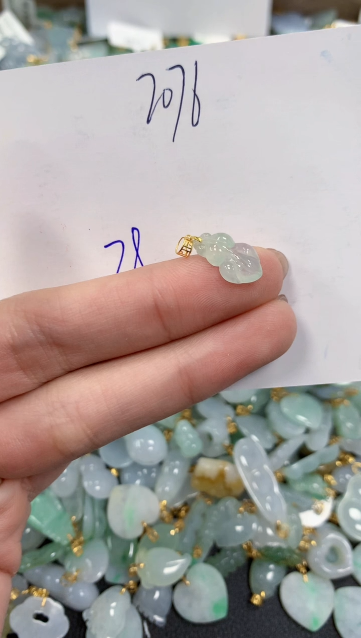 【闪购商品】翡翠颈饰18K金镶嵌 天然翡翠A货