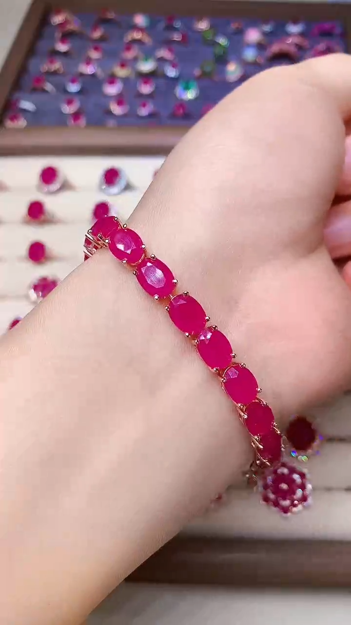 【闪购商品】红宝石手链银S925镶嵌000