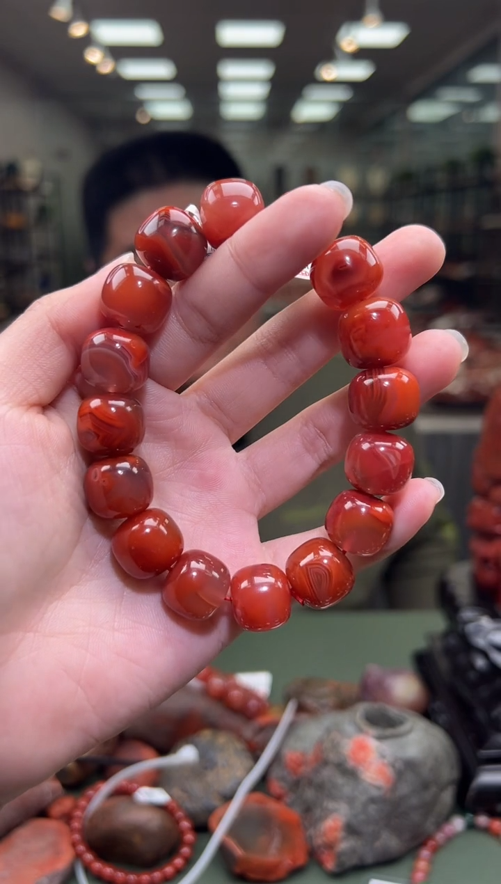 【闪购商品】南红玛瑙手串未镶嵌单圈手串一条约15mm 多样性发货