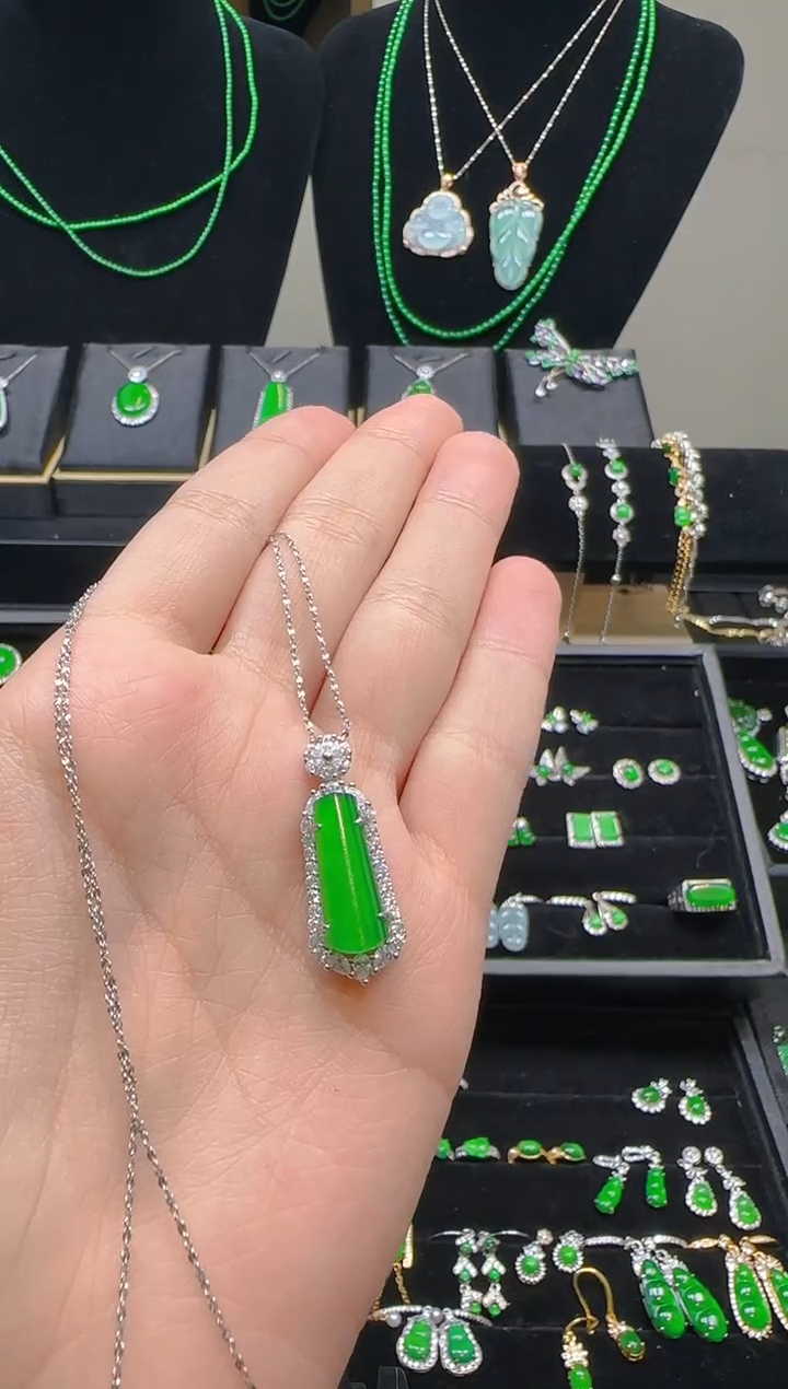 颈饰银S925镶嵌翡翠无事牌