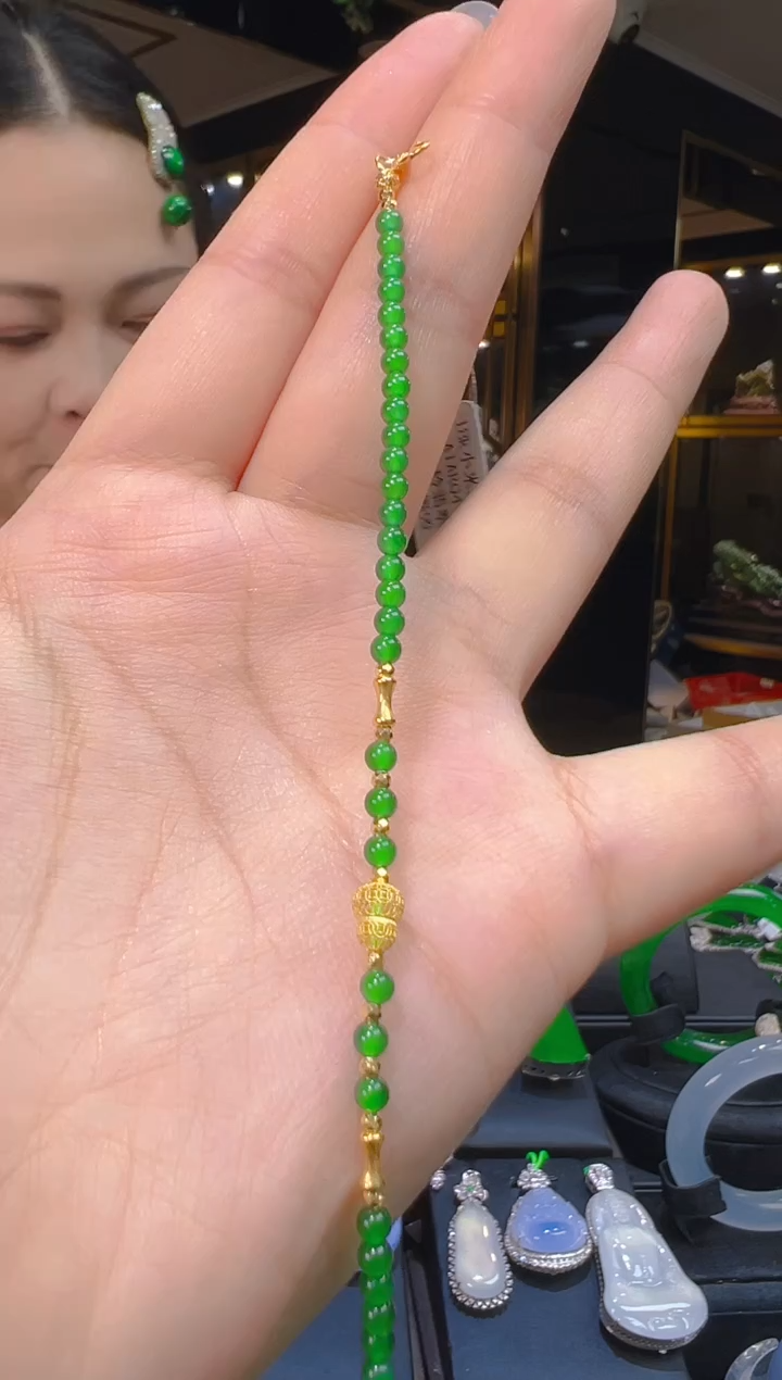 18K金镶嵌手链翡翠093(多样性发货发其一)