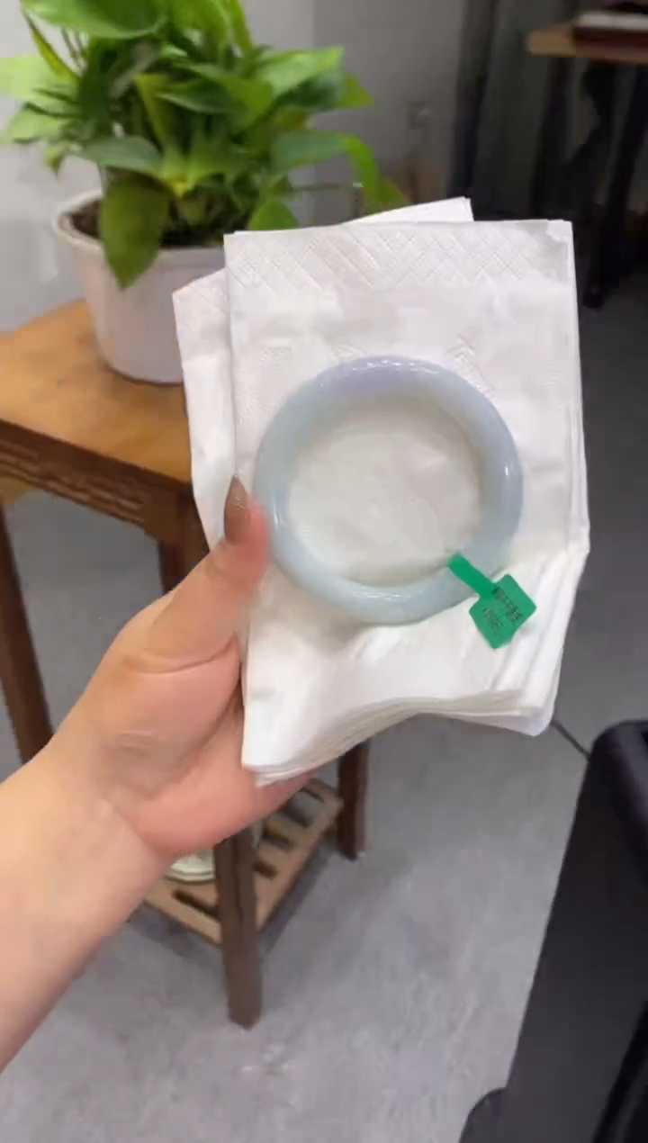 【闪购商品】翡翠手镯未镶嵌多人006329