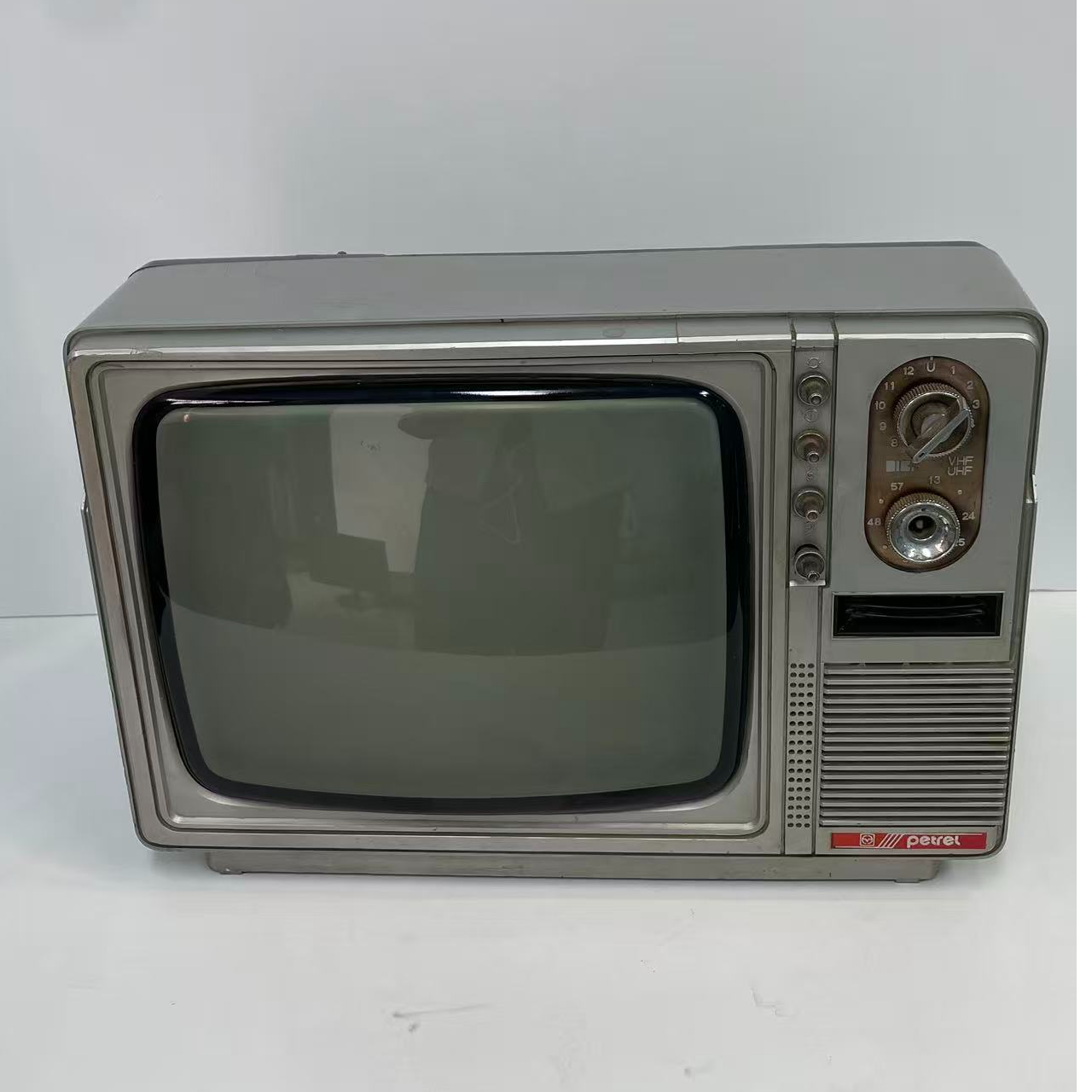 8新 HP/惠普 HY-35-9UB黑白电视机，运费自理