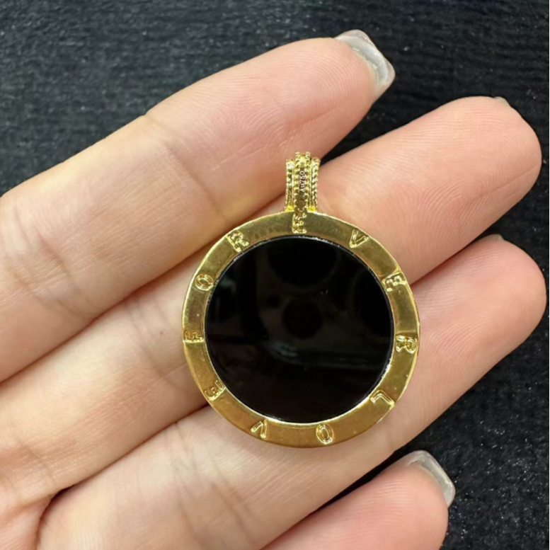 【同庆珍品】18K金黑玛瑙圆牌大牌同款吊坠 黑白双色 不含链* j103