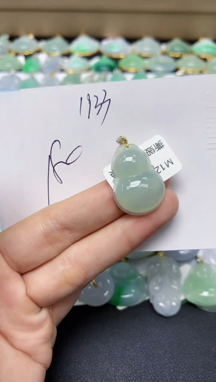 翡翠18K金镶嵌颈饰天然翡翠A货