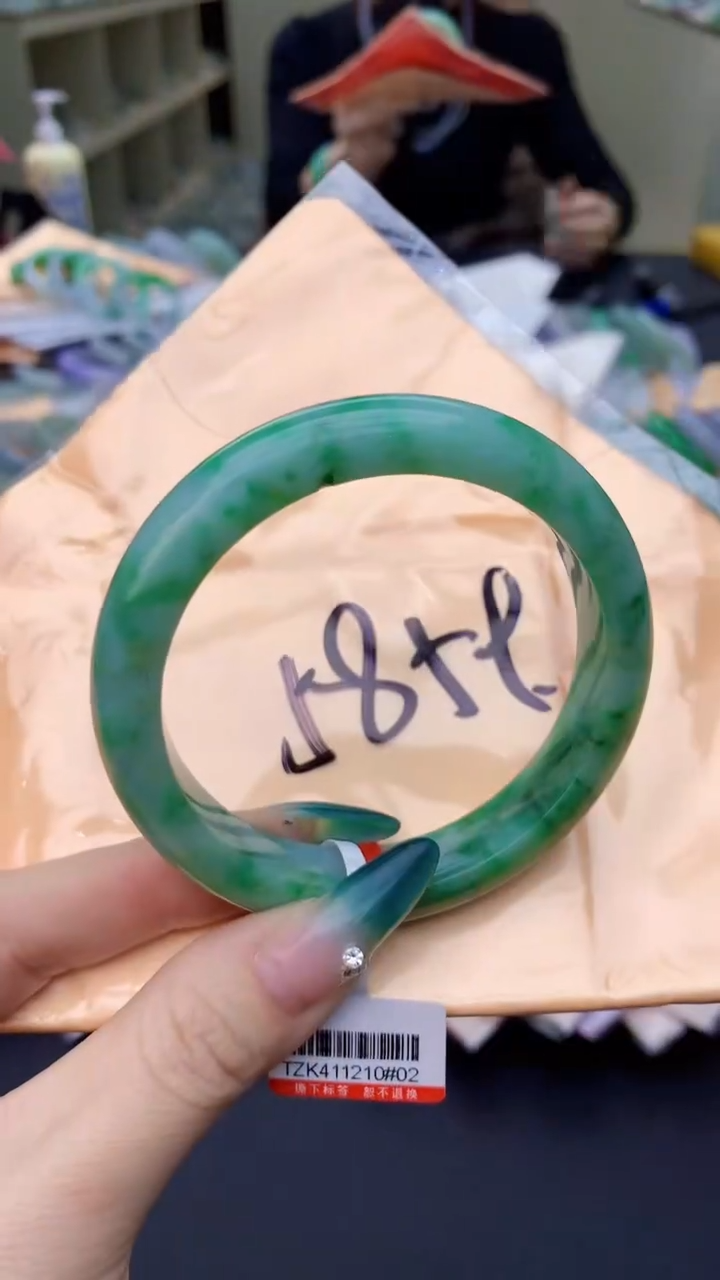 【闪购商品】翡翠手镯未镶嵌1068672576